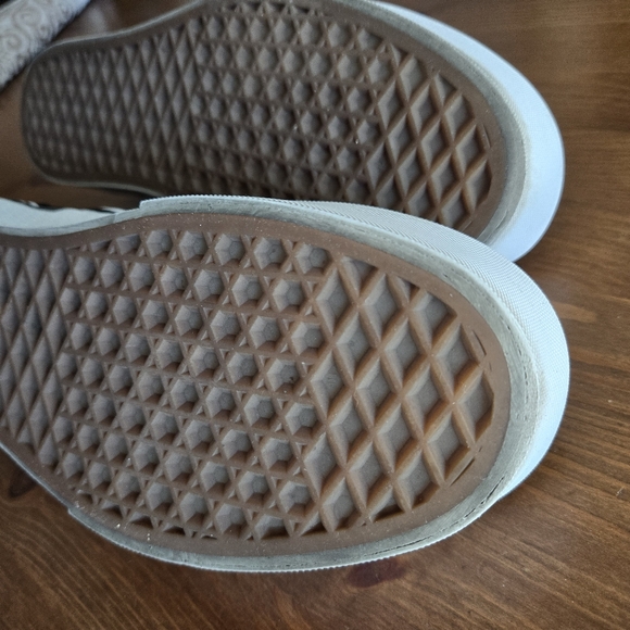 Vans Black/ White Slip-On Sneakers Stackform - Picture 4 of 4